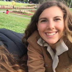 Meet your Posher, Ava